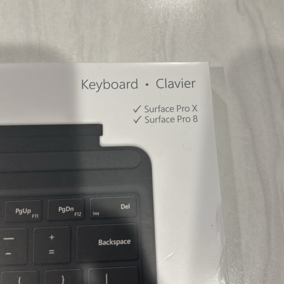 Microsoft Surface Pro Keyboard Compatible with Surface Pro 8 & Surface Pro X - Picture 2 of 8